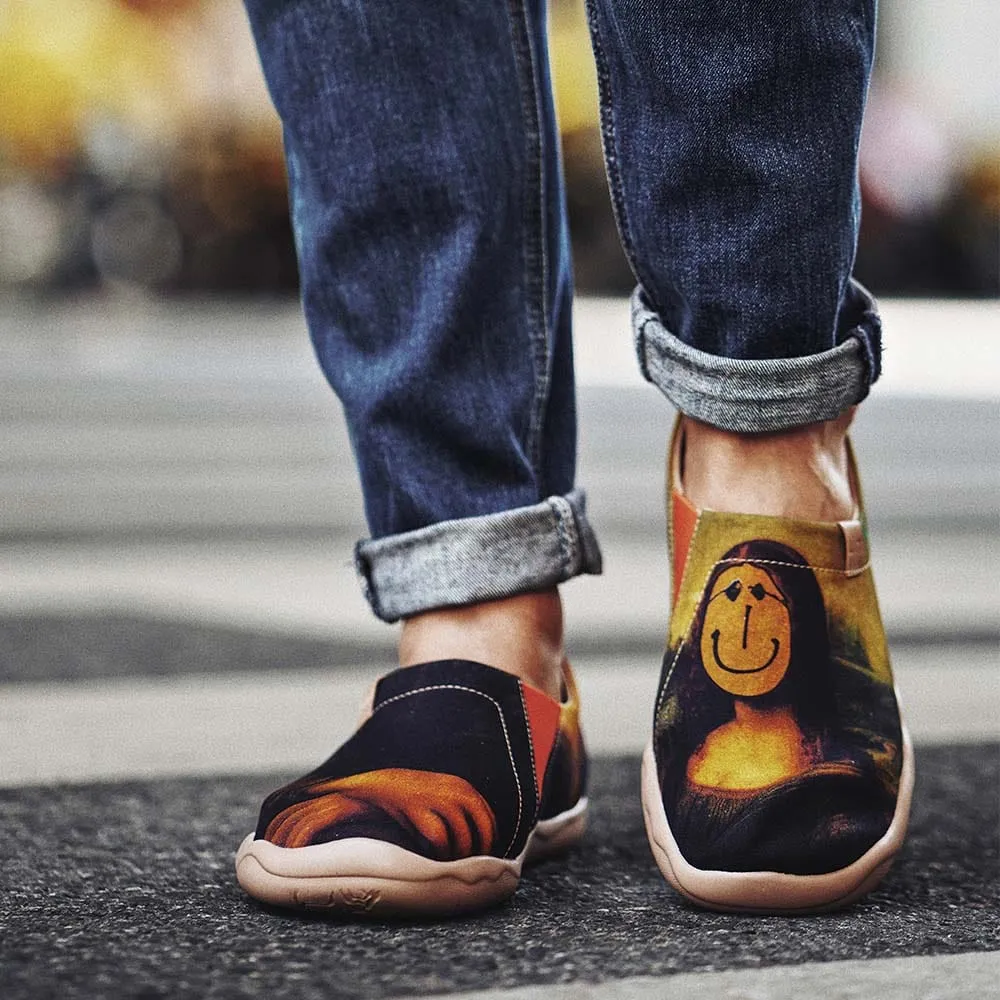 Smiling Lisa Toledo I Men Originals Superstar Casual