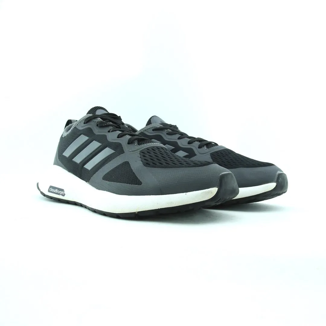 Running Shoes 10.5 ADIDAS CLOUDFOAM