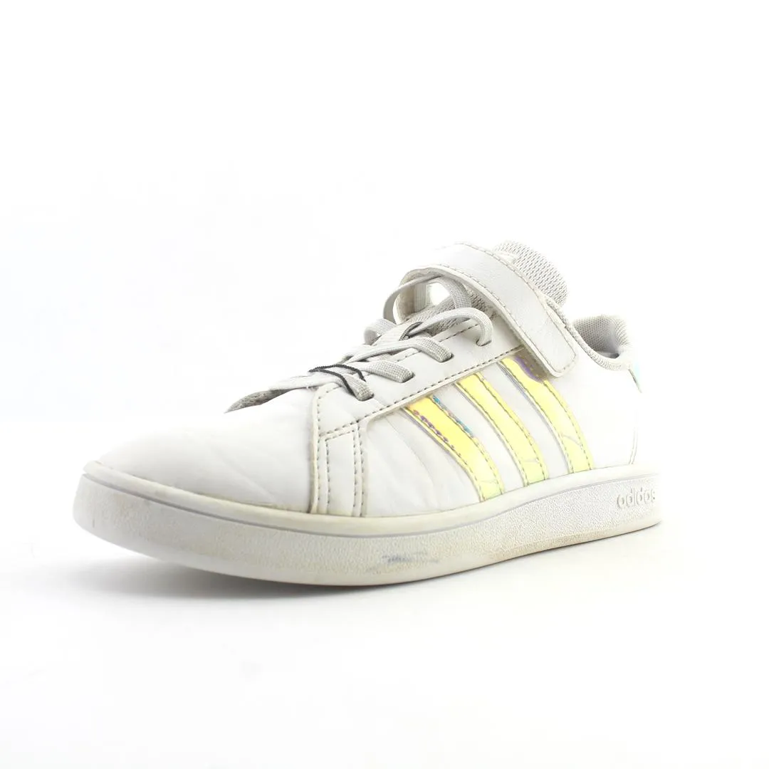 ADIDAS . Adidas Canvas Tennis Shoes