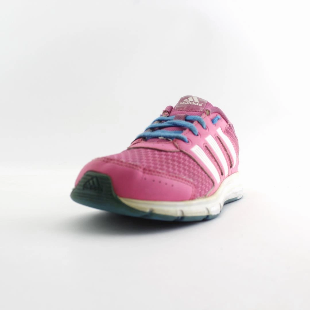 ADIDAS . Adidas Fashionable Shoes