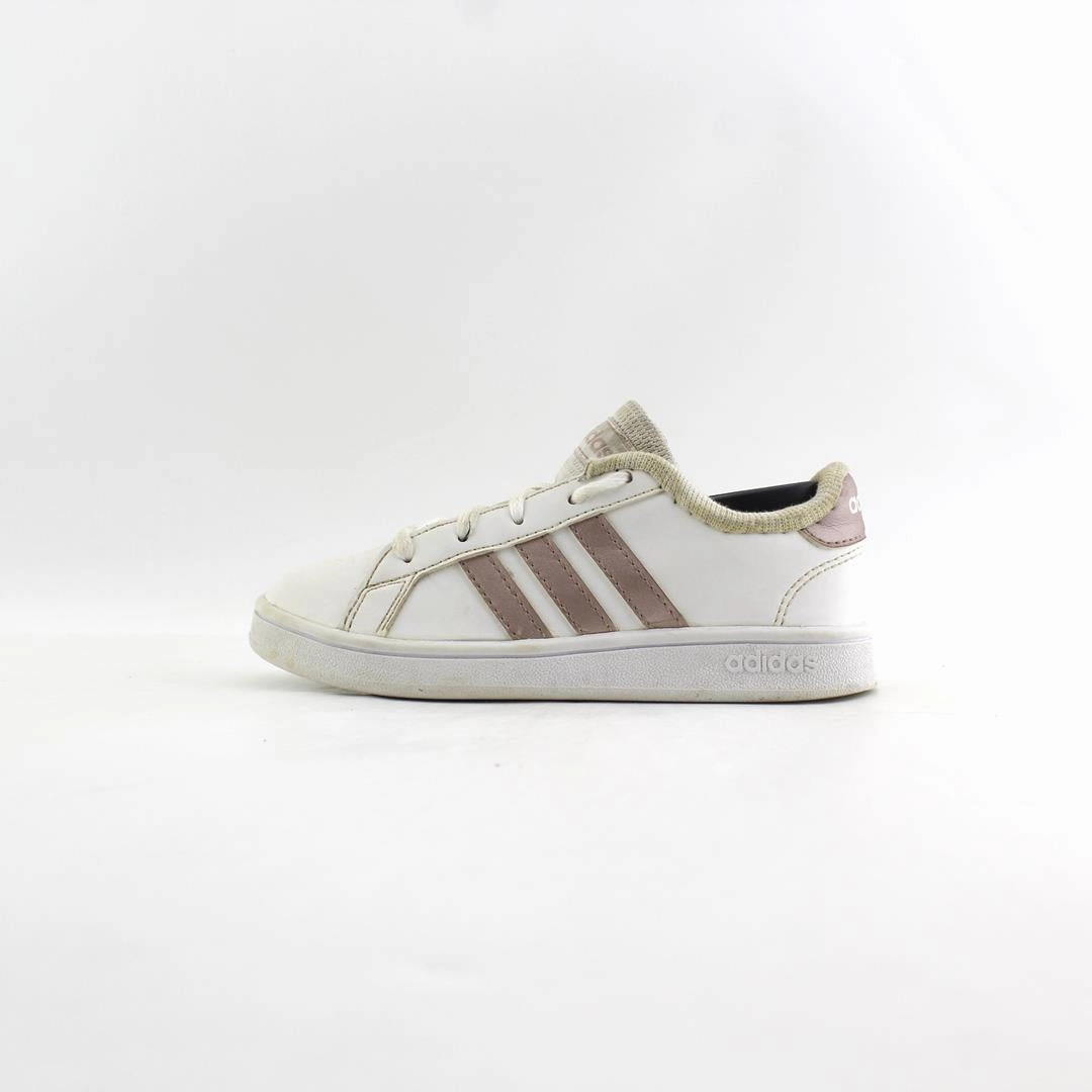 ADIDAS . Adidas Basketball Shoes Derrick Rose