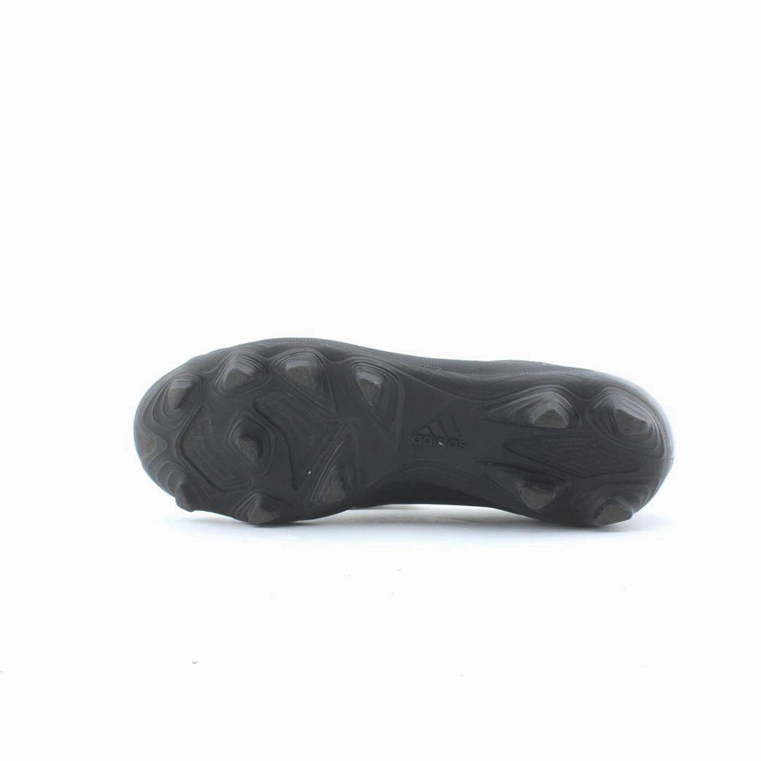 ADIDAS PREDATOR Golf Blowing A Hoolie