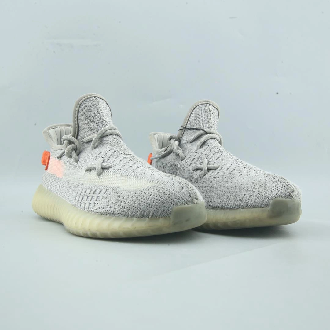 Best Shoes For Casual Running ADIDAS YEEZY BOOST 350 V2