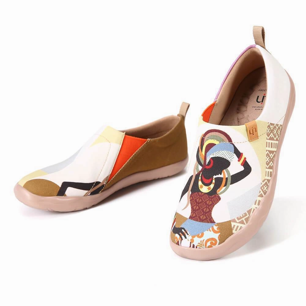 Minnetonka Cally Casual Shoe African Beauty