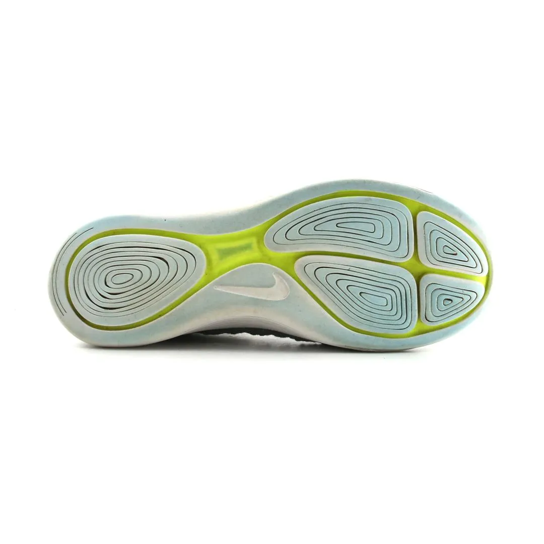 How Running Shoes Should Fit NIKE LUNAREPIC LOW FLYKNIT 2