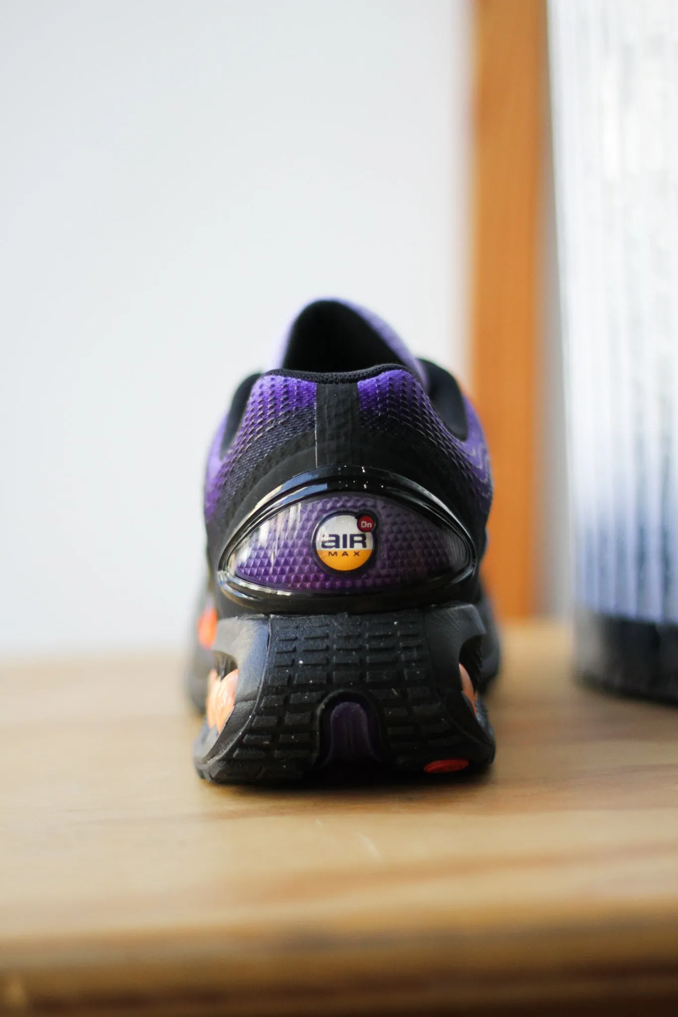 Cool Nike Training Shoes AIR MAX DN SE "MEDIUM VIOLET/TOTAL ORANGE"