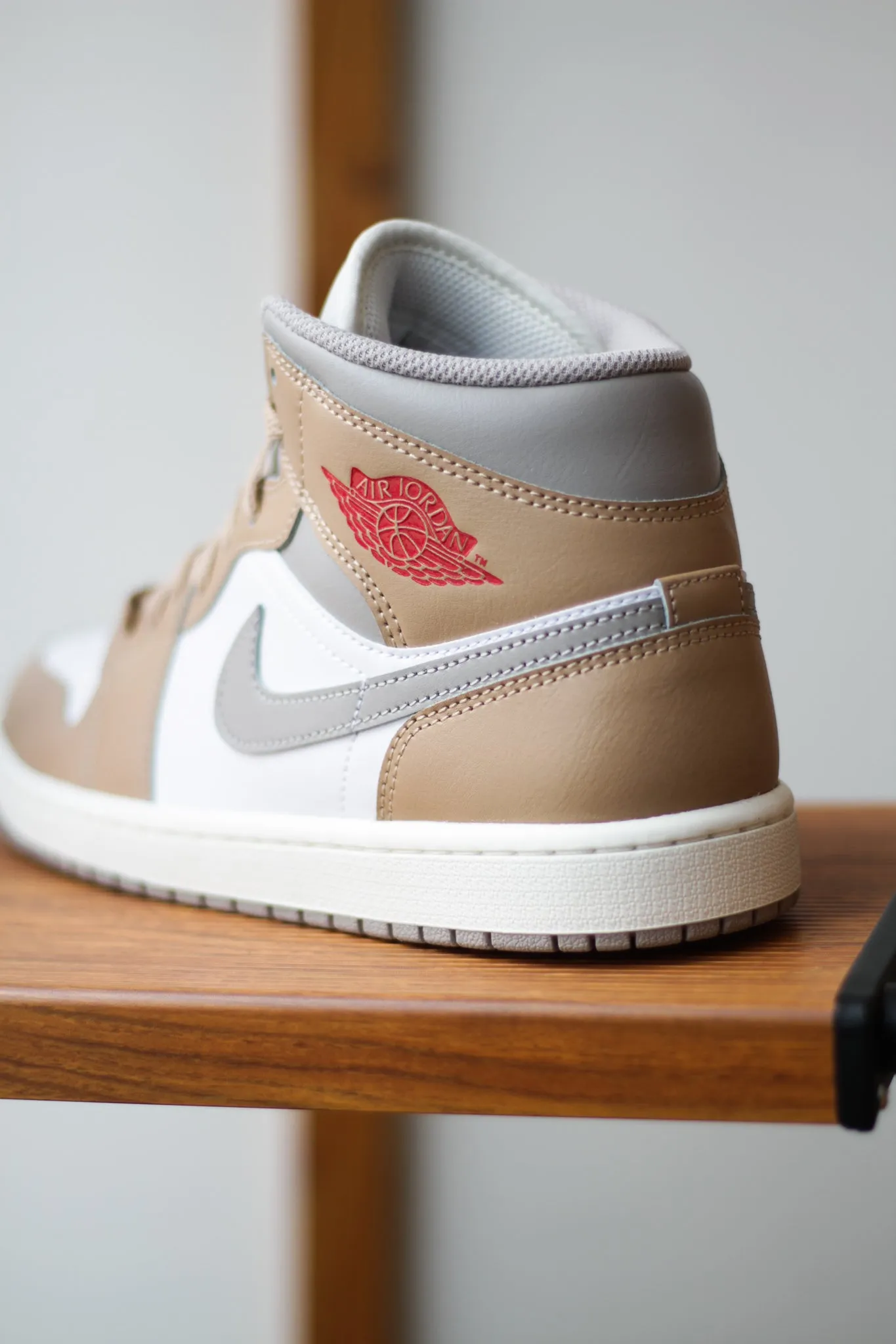 Shane O'neill Nike Sb AIR JORDAN 1 MID "HEMP/FIRE RED-WHITE-COLLEGE GREY"