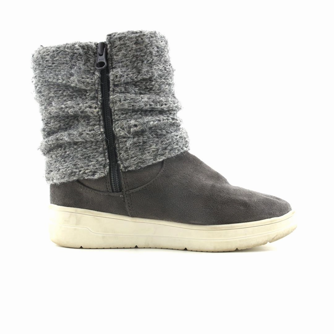 CAT & JACK . Hunter Rain Boots Outfit Ideas