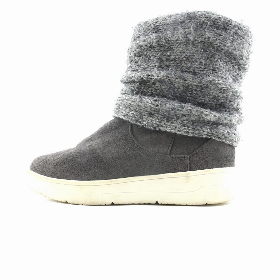 Infant Rain Boots Size CAT & JACK .