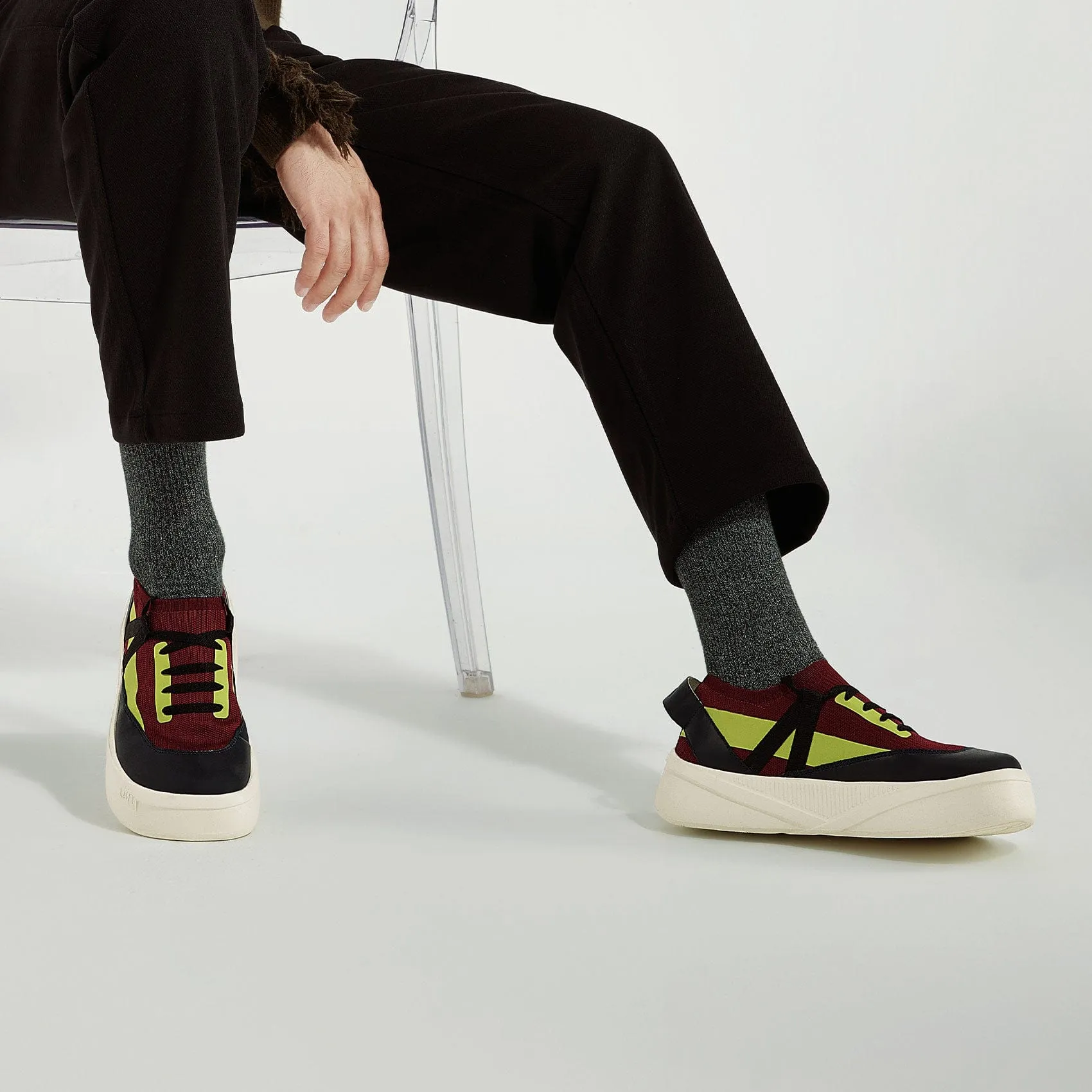 Art Street Night Victoria IV Men Puffy Tongue Skate