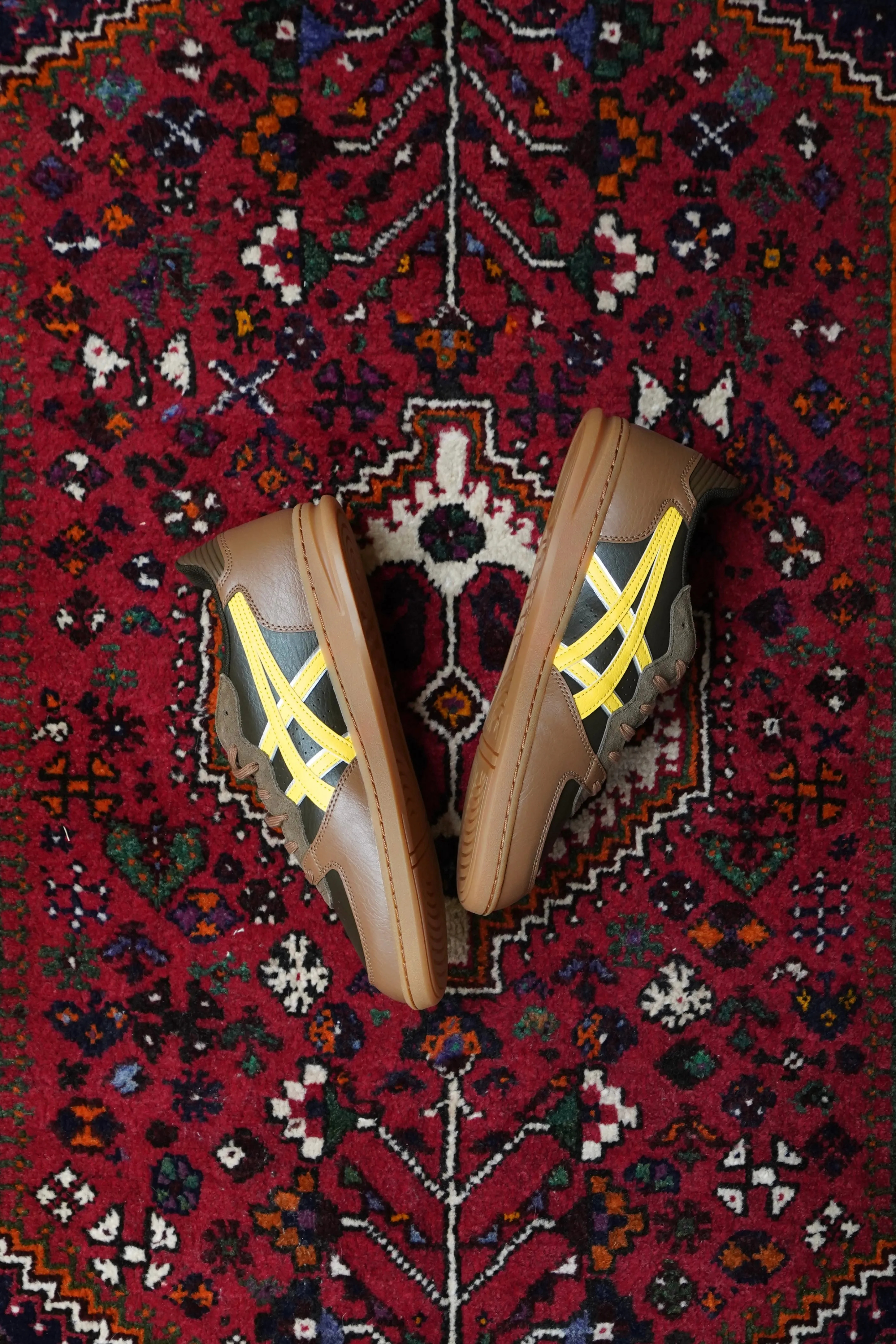 Asics Gel Foundation Shoes asics SKYHAND OG (BLACK COFFEE/TAI CHI YELLOW)