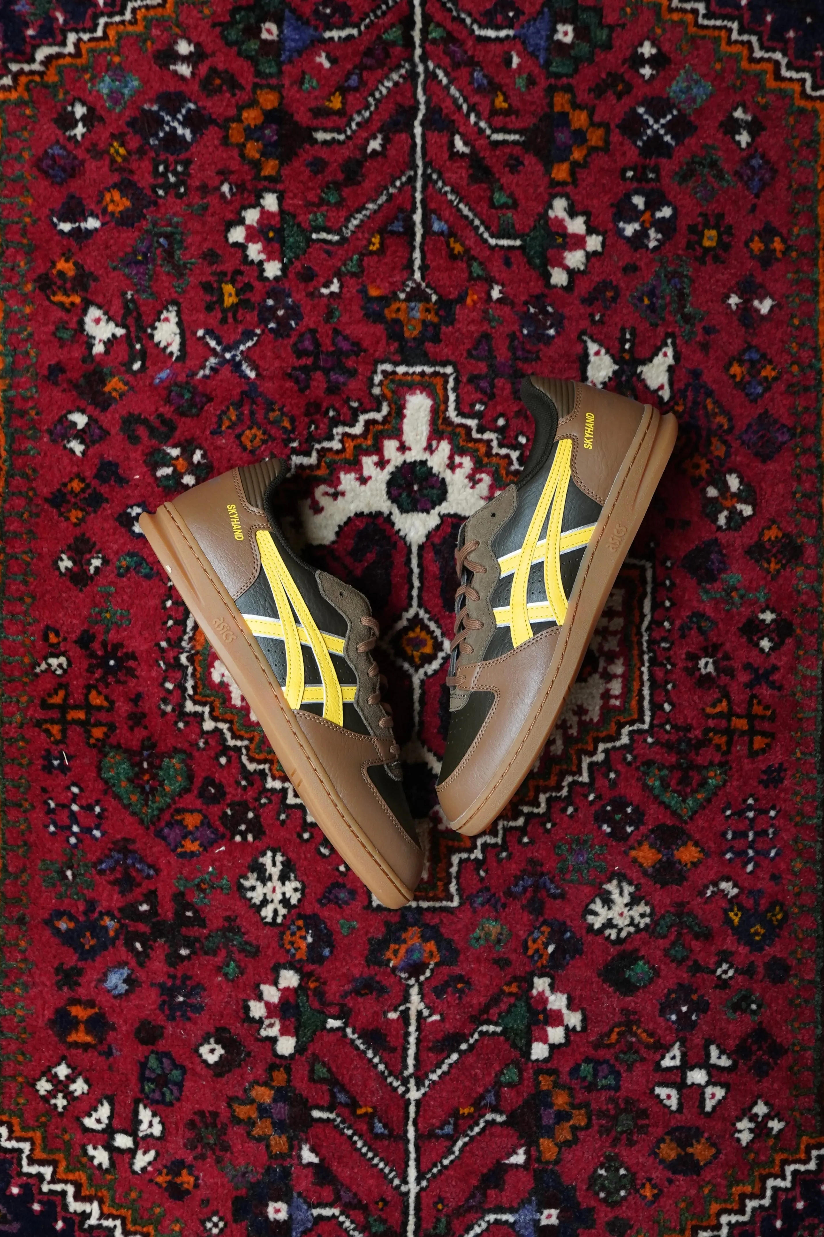 asics SKYHAND OG (BLACK COFFEE/TAI CHI YELLOW) Asics Gt-2160 Shoes