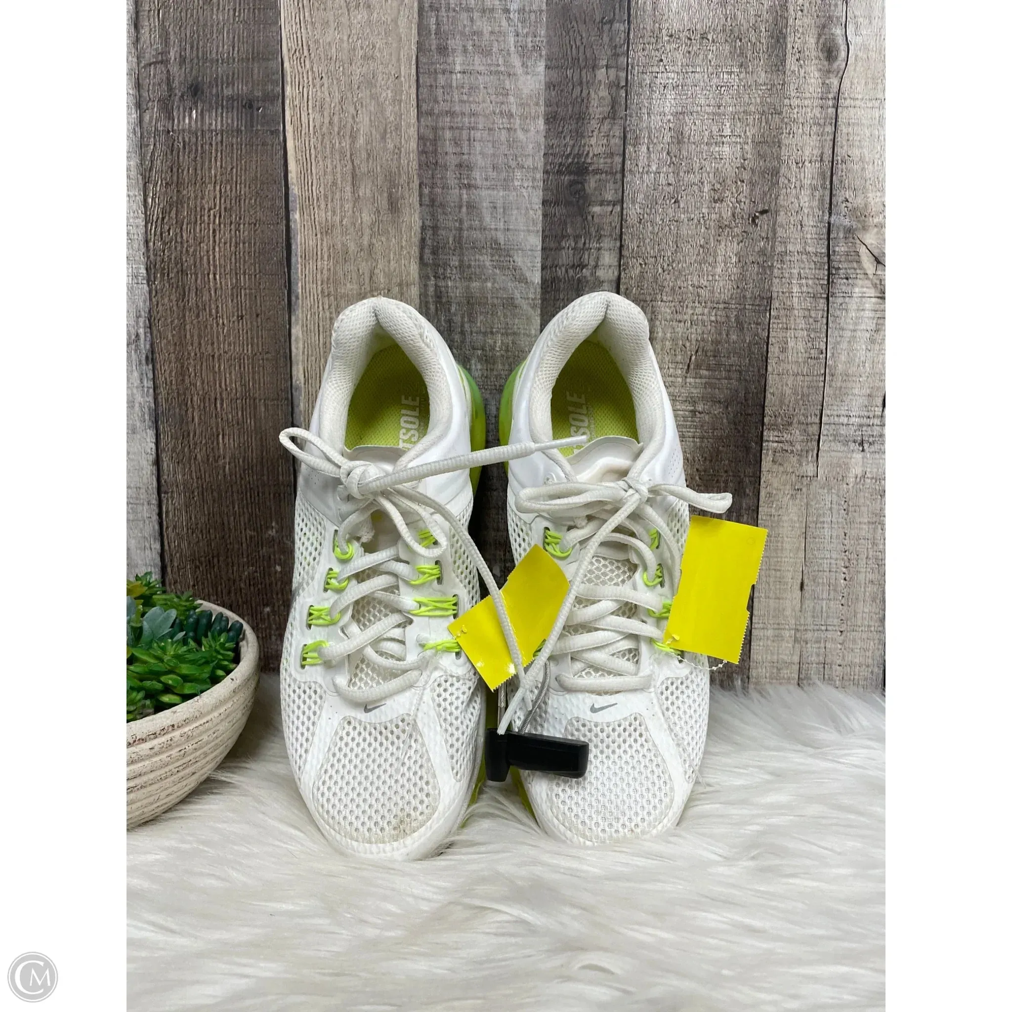 Nike Element Shoes Shoes Athletic By Nike In White & Yellow, Size: 7.5
