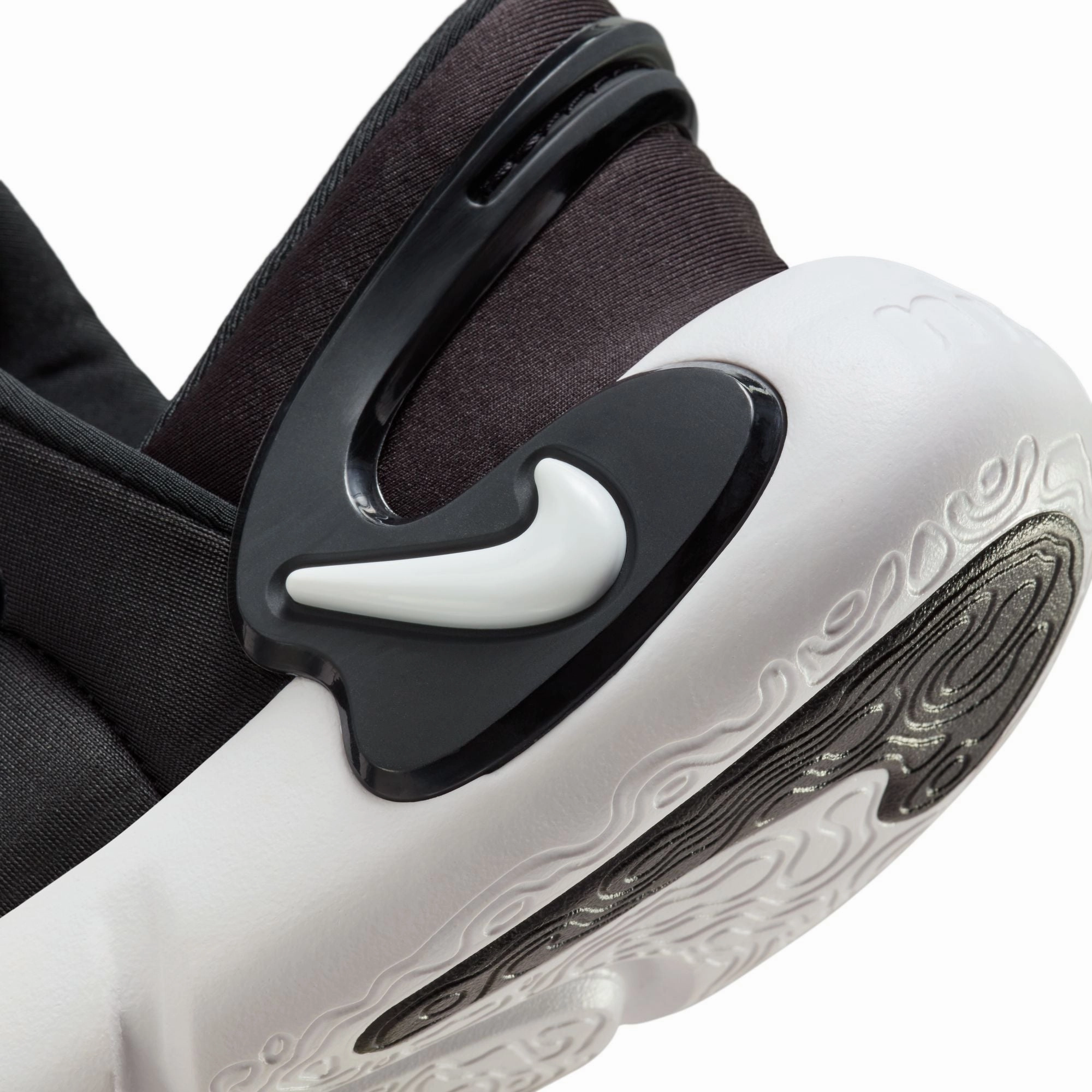 Boys' Nike Kids Dynamo 2 Easyon Nike Neutral Running Shoes