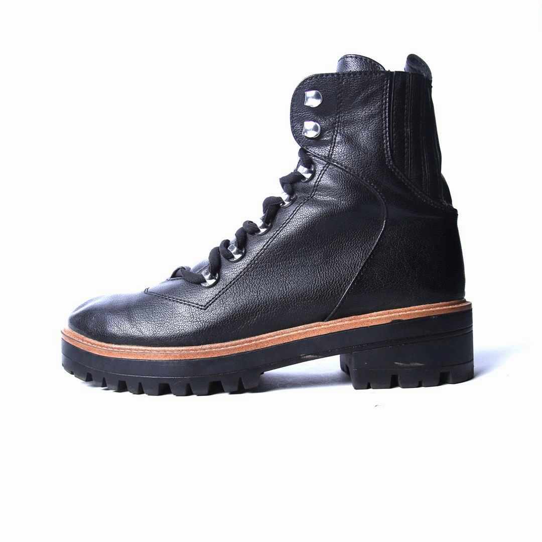 NINE WEST . Hunter Rain Boots 7