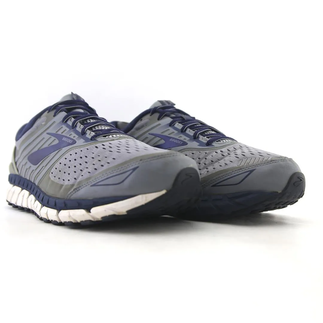 Running Shoes Under BROOKS  BEAST 18