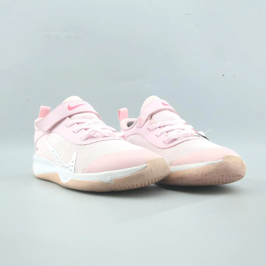 NIKE  OMNI MULTI-COURT Nike Shoes For Support