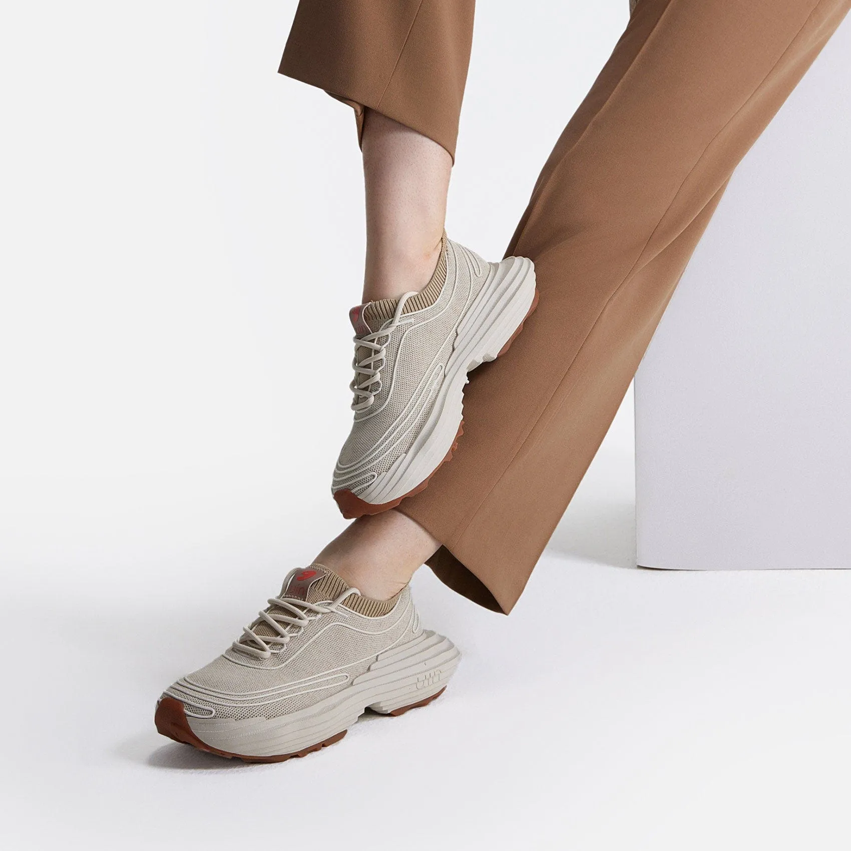 Eggshell Rock Layer B2 Women Topo Athletic Pursuit Comfortable Zero Drop Trail Running Shoes