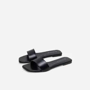 Olivia Flats Slippers In