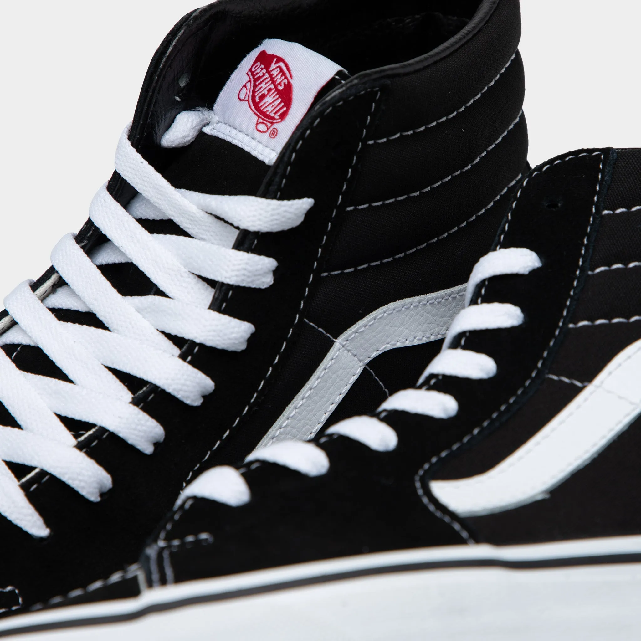 Expended Seveno Casual Shoes Vans SK8-Hi Black / White