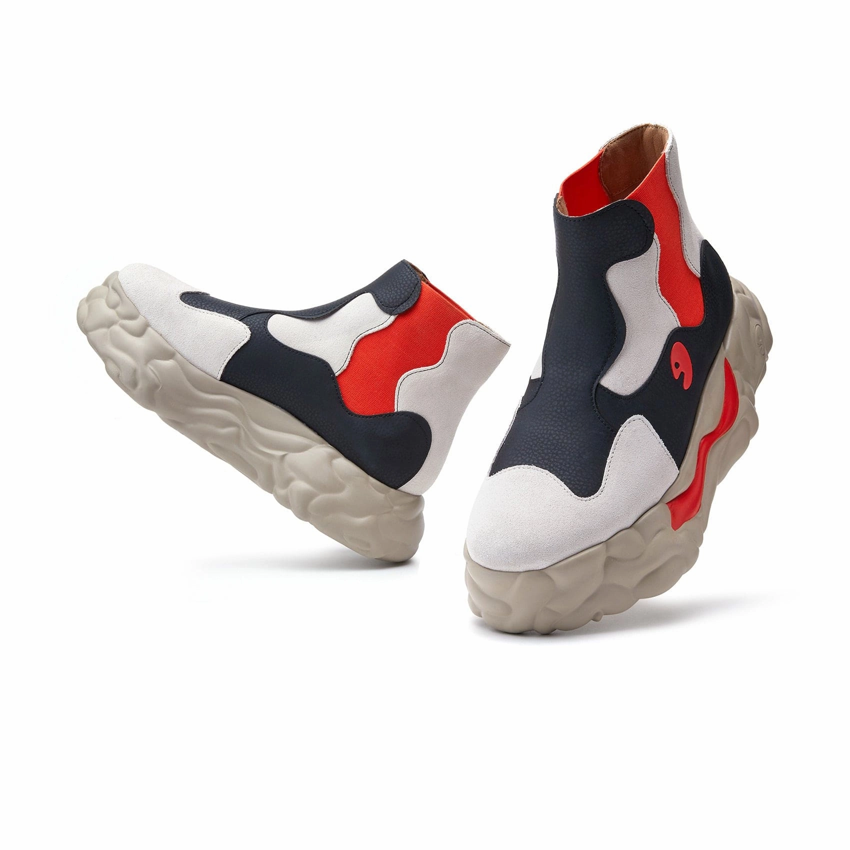 Dv8 Skate Shoes Classic Sleek Sanamolls III Women