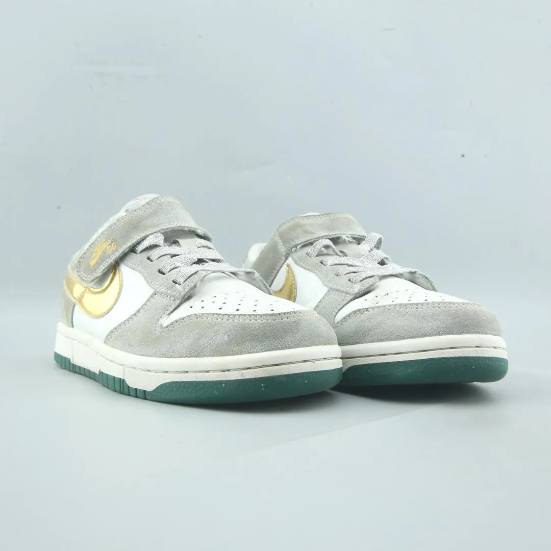 NIKE  SB DUNK LOW Nike City Shoe
