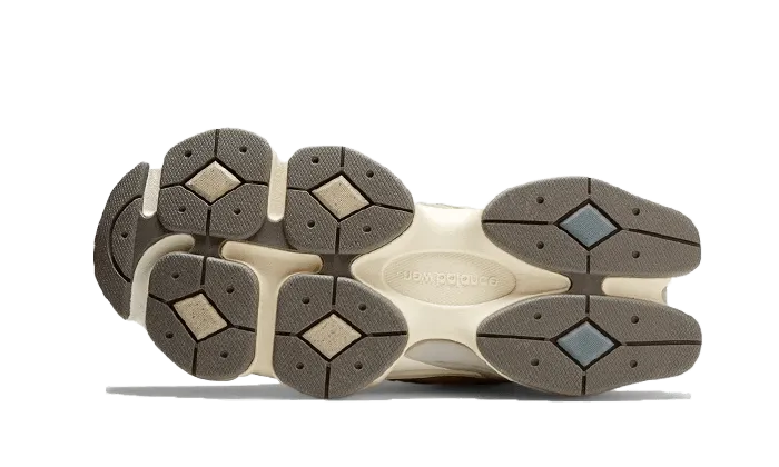 New Balance Men's 725v1 Grey New Balance 9060 Mushroom