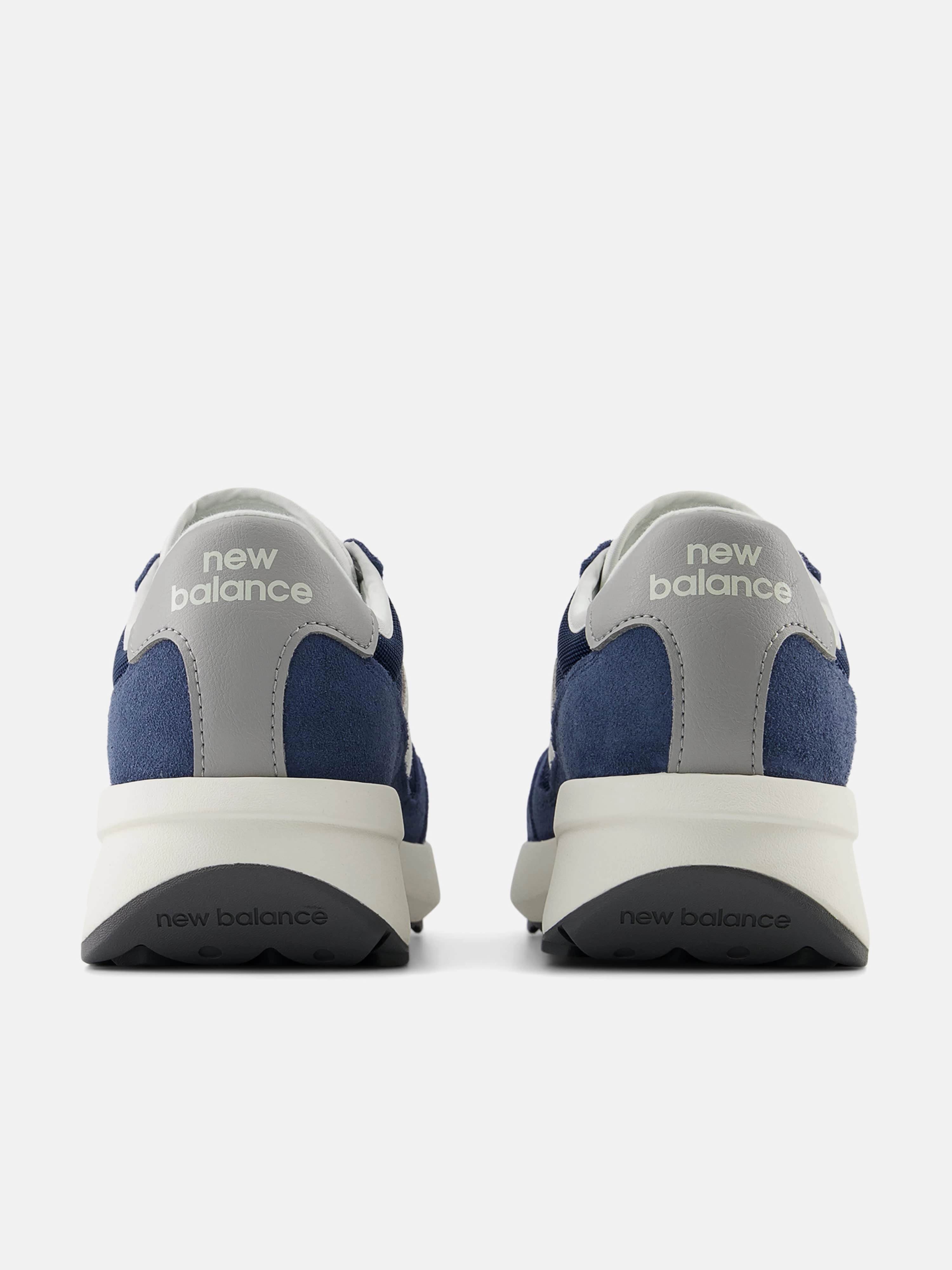 Kids 370 Trainers in Blue Basketball Shoes 2007