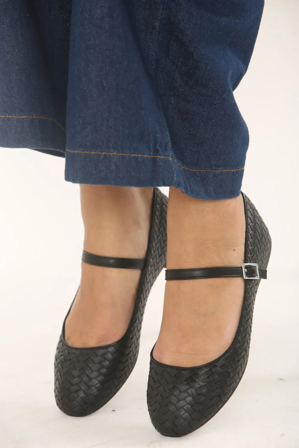 BLACK WOVEN MARY JANE BALLET Explorer Slippers