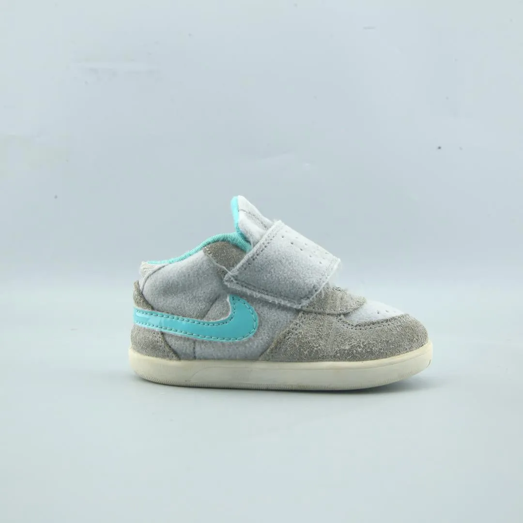 Christmas Nike Shoes NIKE  MAVRK MID 3