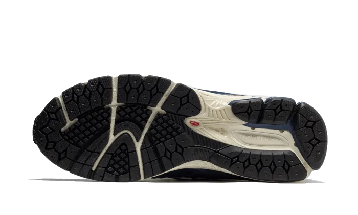 New Balance 2002R Gore-Tex Navy Arctic Grey New Balance 550 Baby Blue