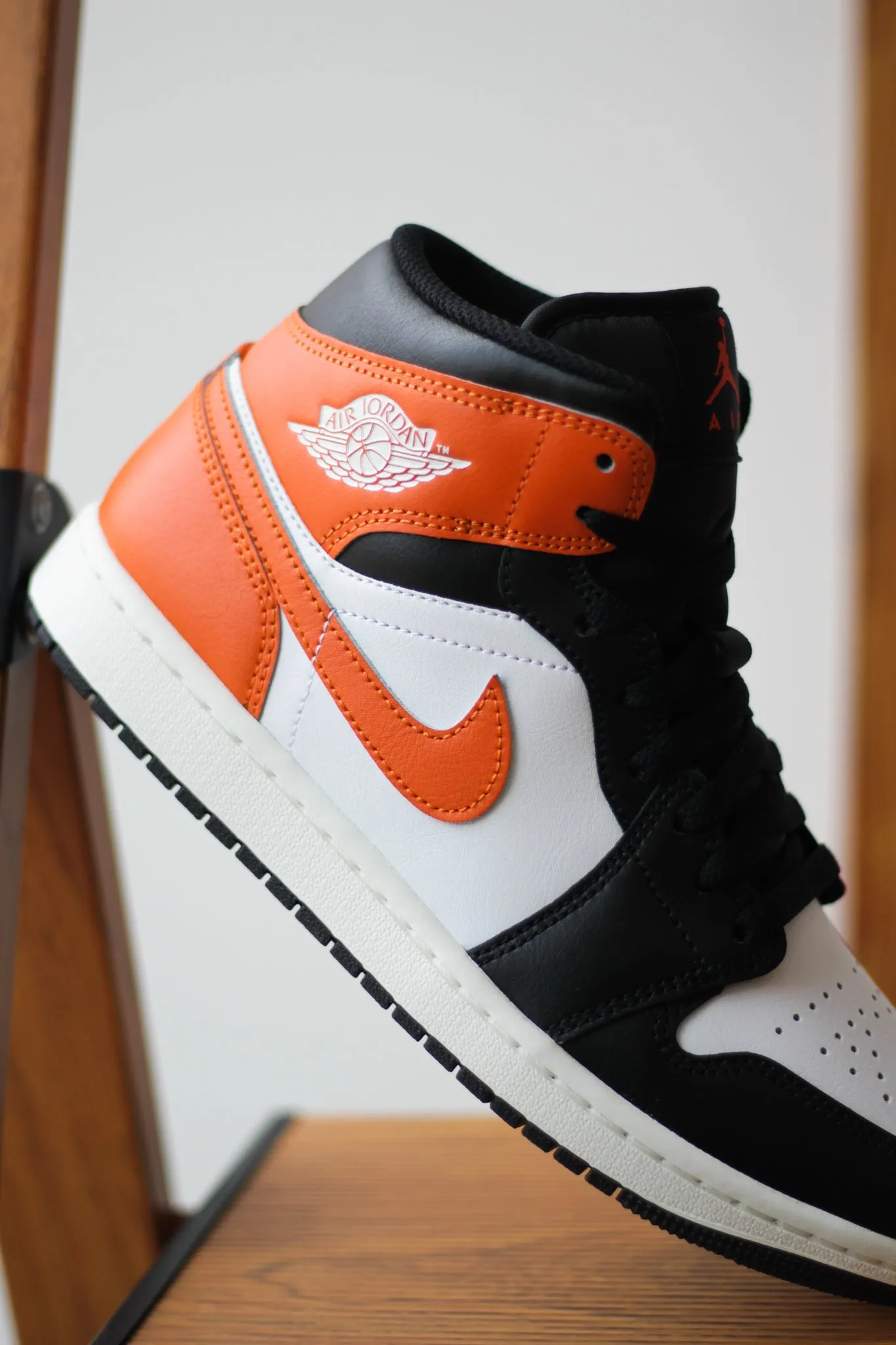 AIR JORDAN 1 MID "STARFISH/BLACK-WHITE-SAIL" Caitlin Clark Shoes Nike