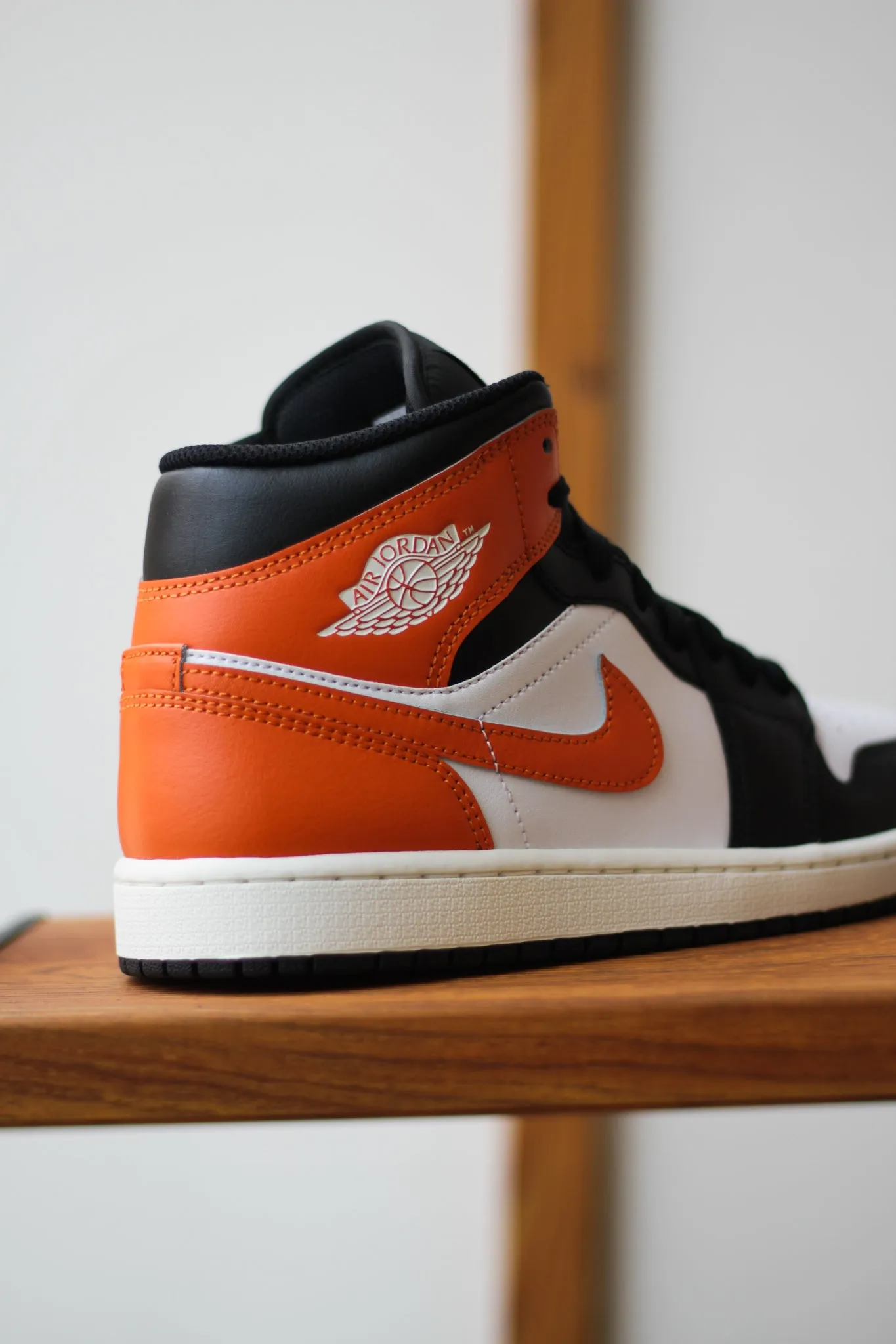 Light Gray Nike Shoes AIR JORDAN 1 MID "STARFISH/BLACK-WHITE-SAIL"