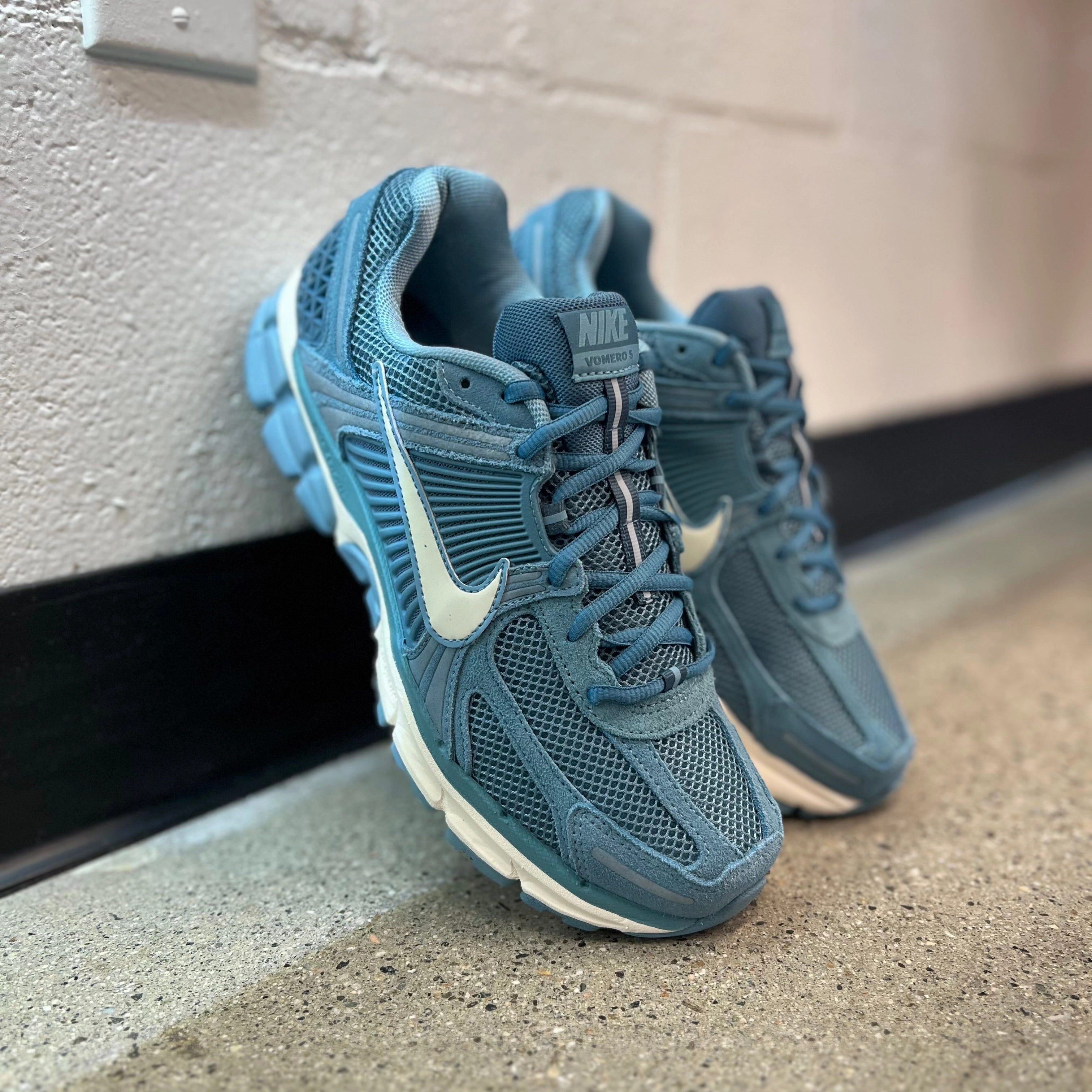 Betrue Nike Shoes Nike Zoom Vomero 5