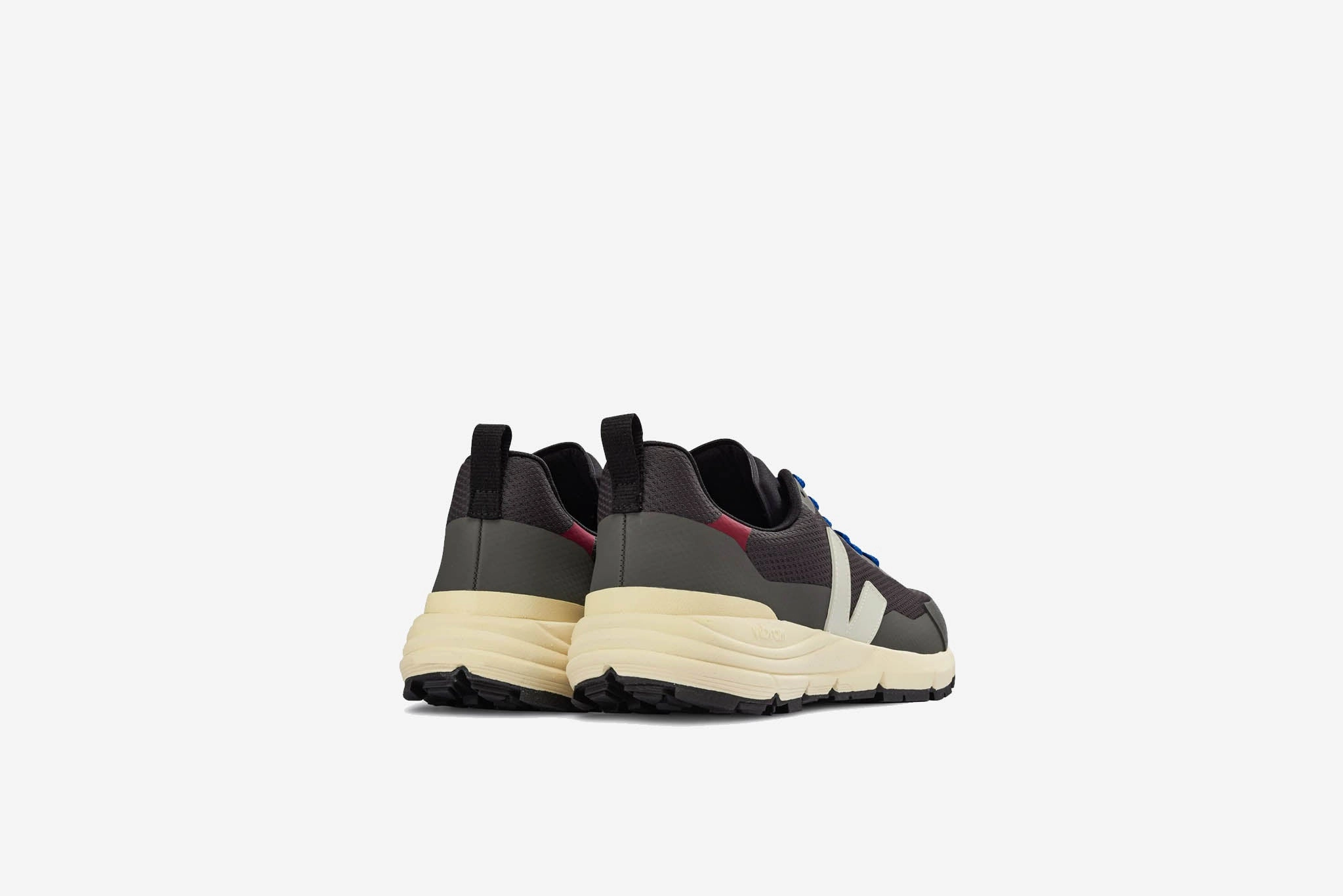 Veja "Dekkan Alveomesh" M - Grafite / Pierre Fresh Foam Trail More Shoes
