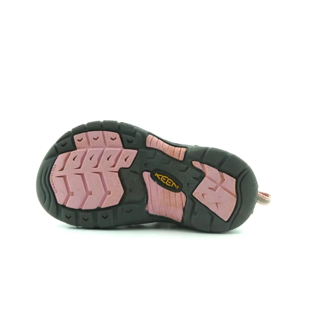 KEEN VENICE H2 NULL  Black And White Nike Tennis Shoes