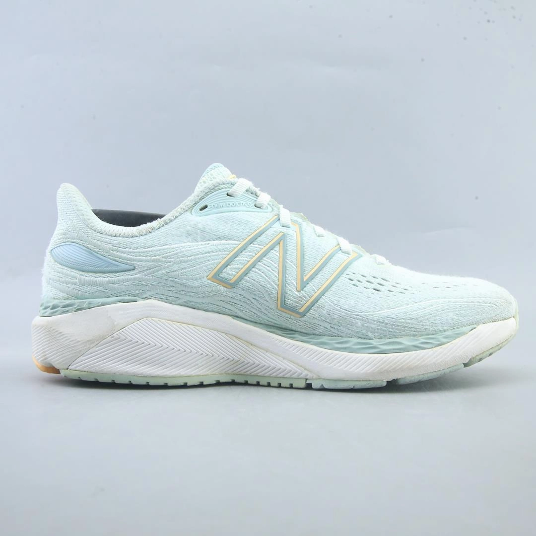 NEW BALANCE  FRESH FOAM 860 V12 New Balance Athletic Shoe