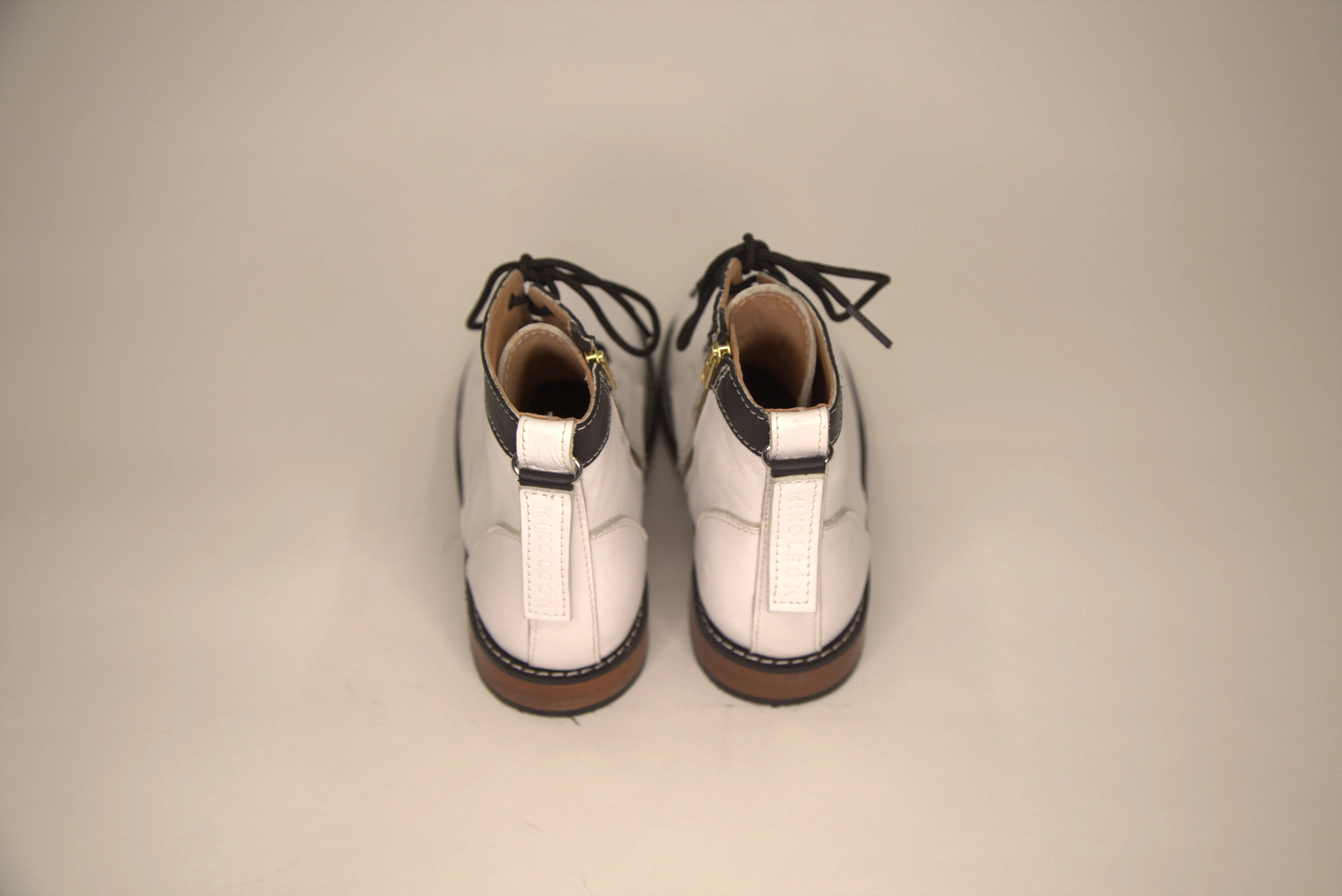 MS4207 - Oliver Luxe Boots White SAMPLE Slip On Boots Waterproof