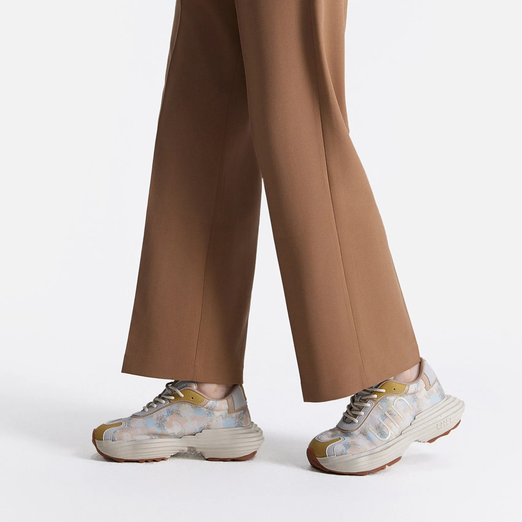 Best Trail Running Shoes For Supination Mid Top Adventurer Rock Layer B1 Women