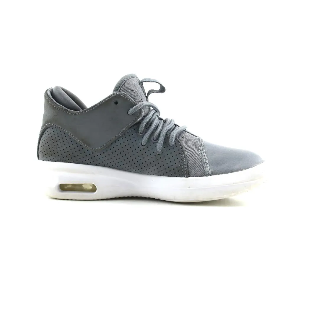 Running Shoes On Amazon JORDAN  FIRST CLASS BG