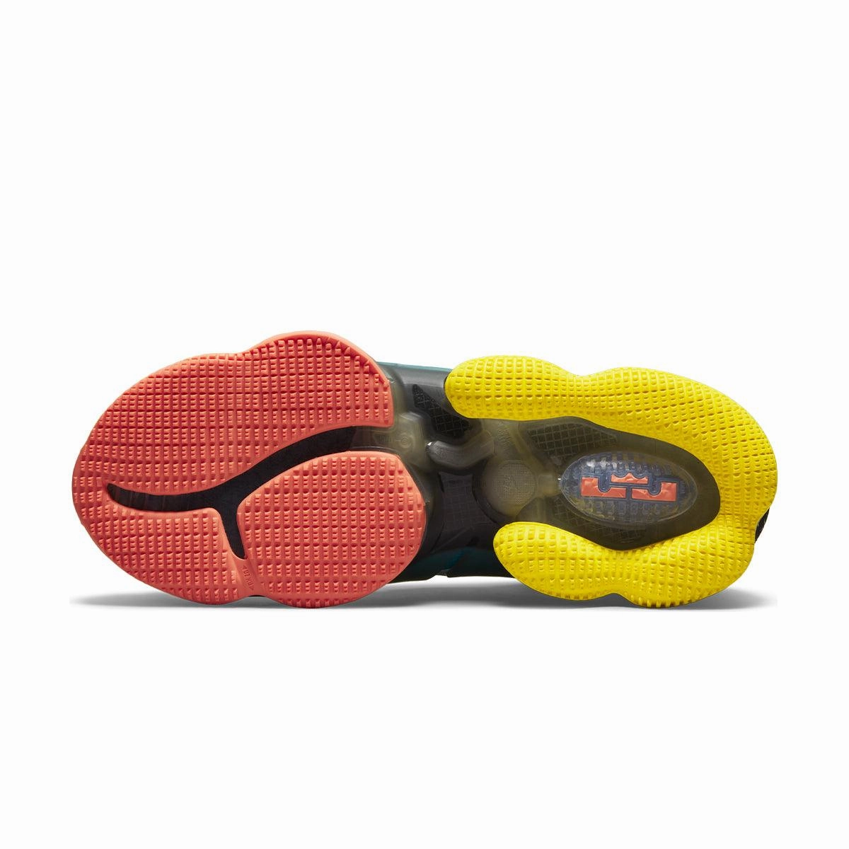 Nike Shoes To Color LeBron 19 'Christmas'