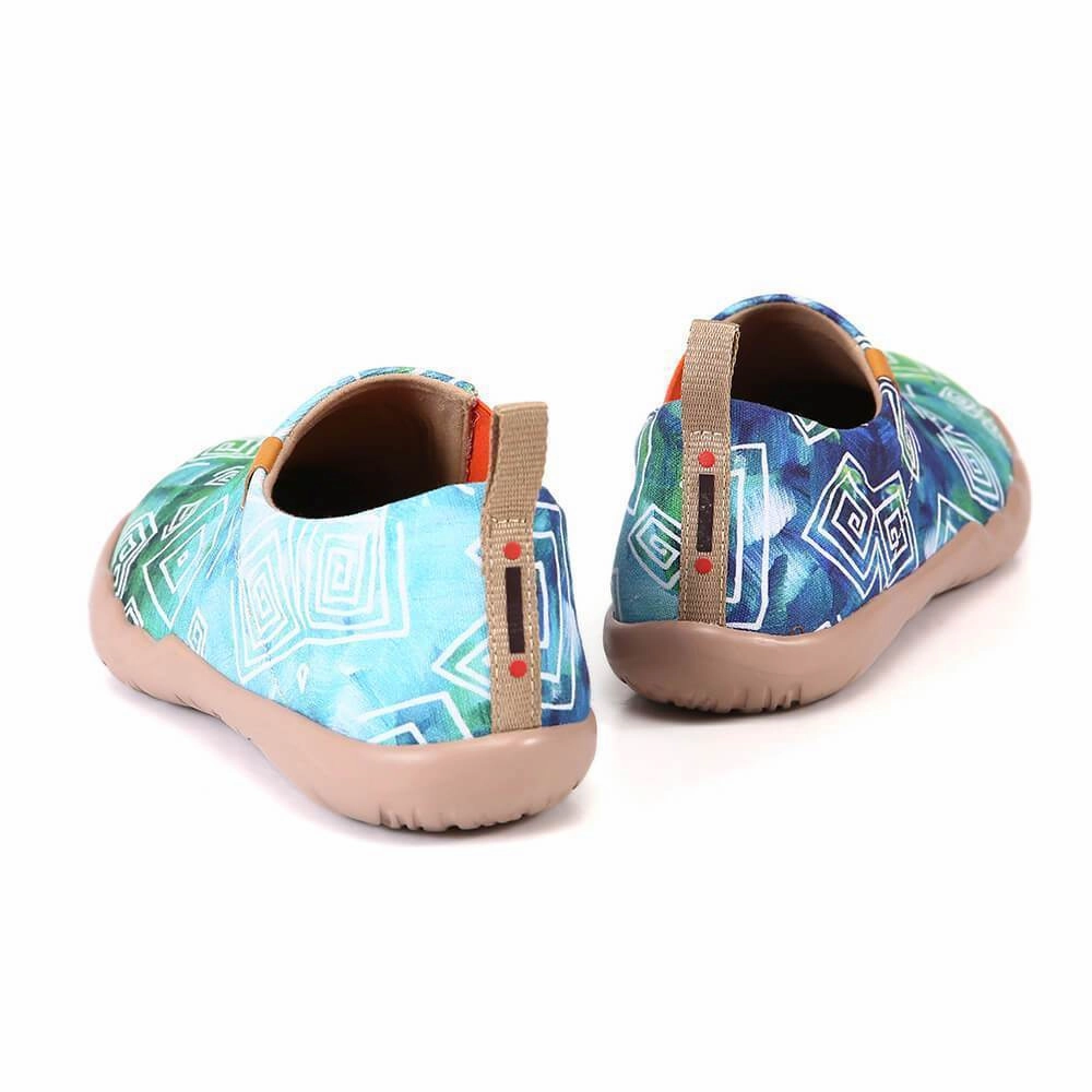 80 Casuals Shoes LOVE IN SPRING