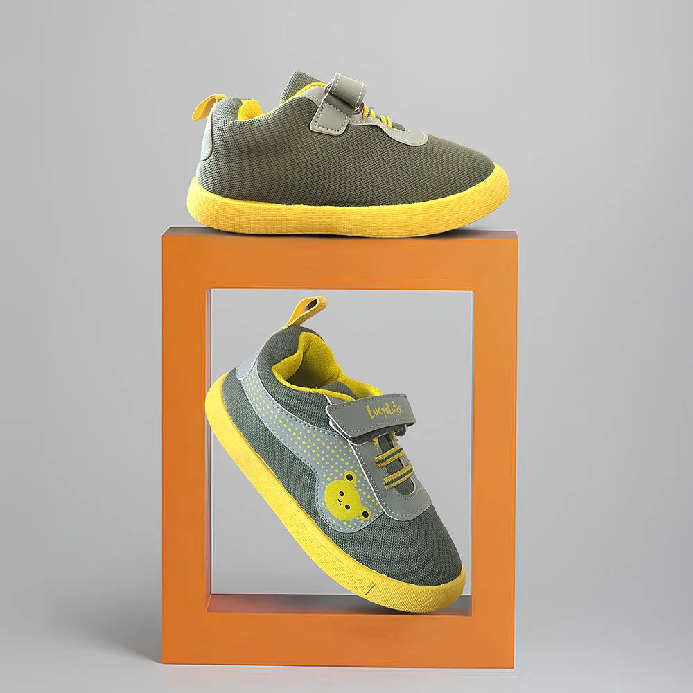 Casual Dress Shoes With Shorts Lucy & Luke Green Casual Non Lacing Shoes For Kids BASTIAN-2E By Liberty