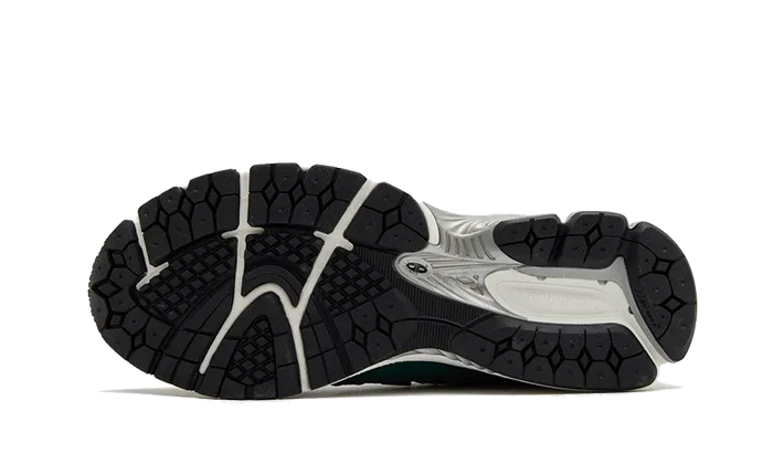 New Balance 1906R Green Suede Metallic Silver New Balance 327 Cheetah