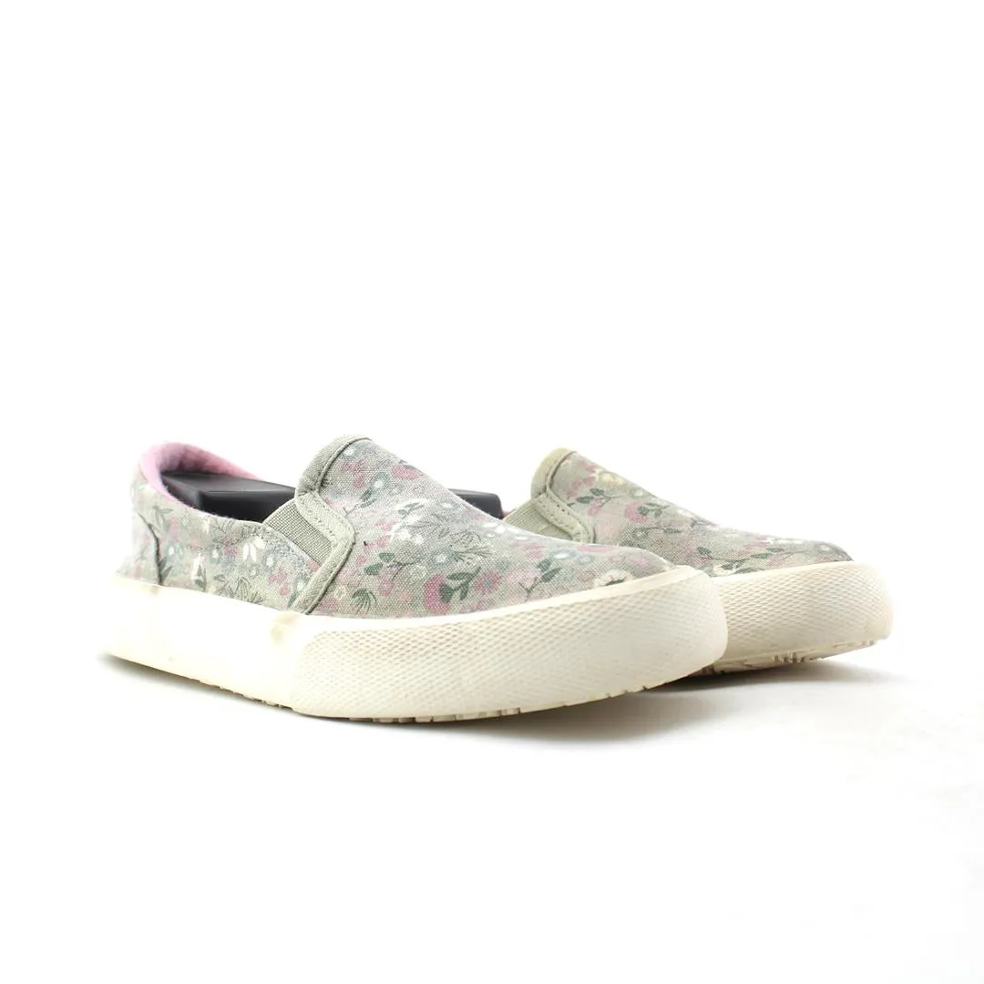 CAT AND JACK . Pineapple Slippers