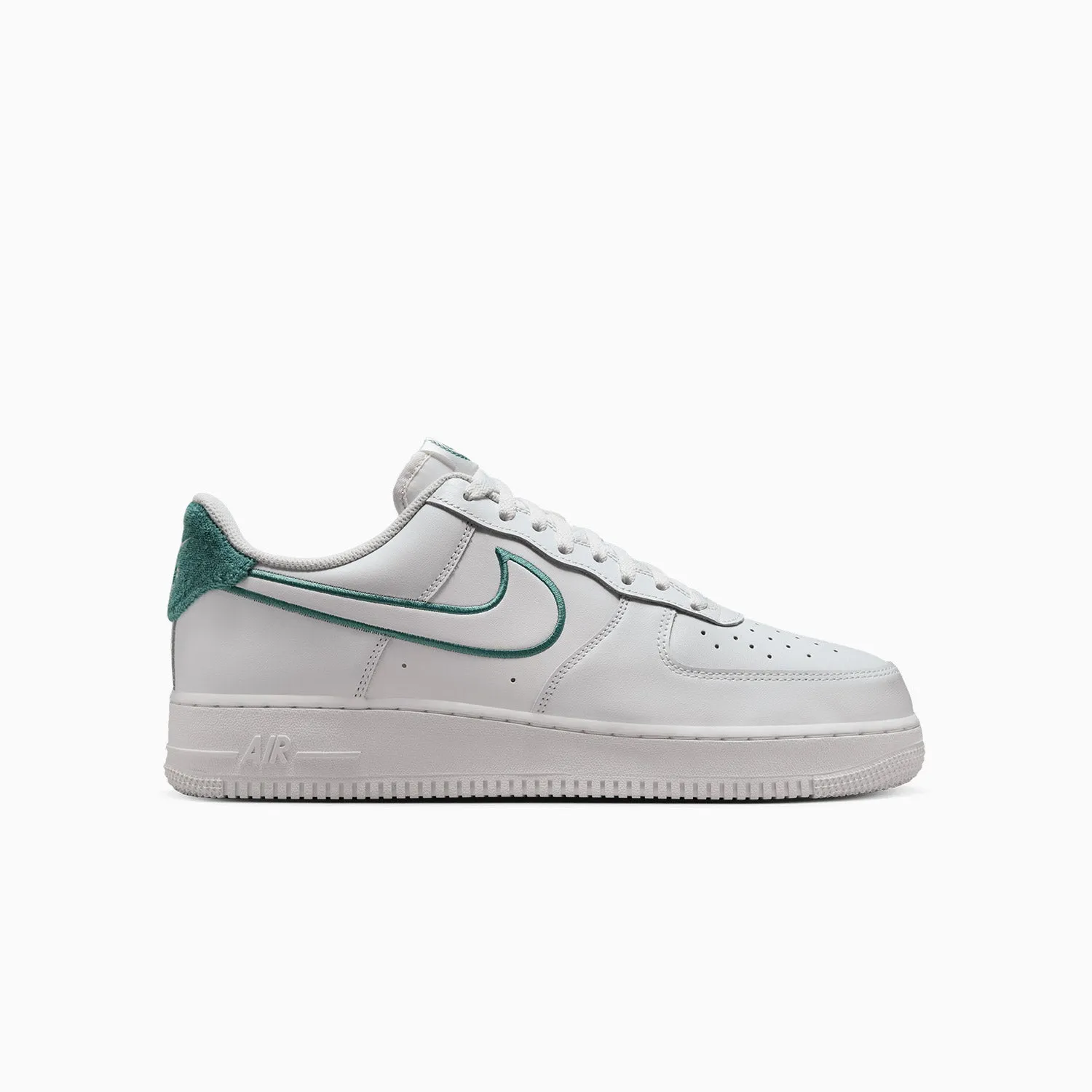 Wemby Nike Shoes Men's Air Force 1 `07 Lv8 "Resort & Sport"