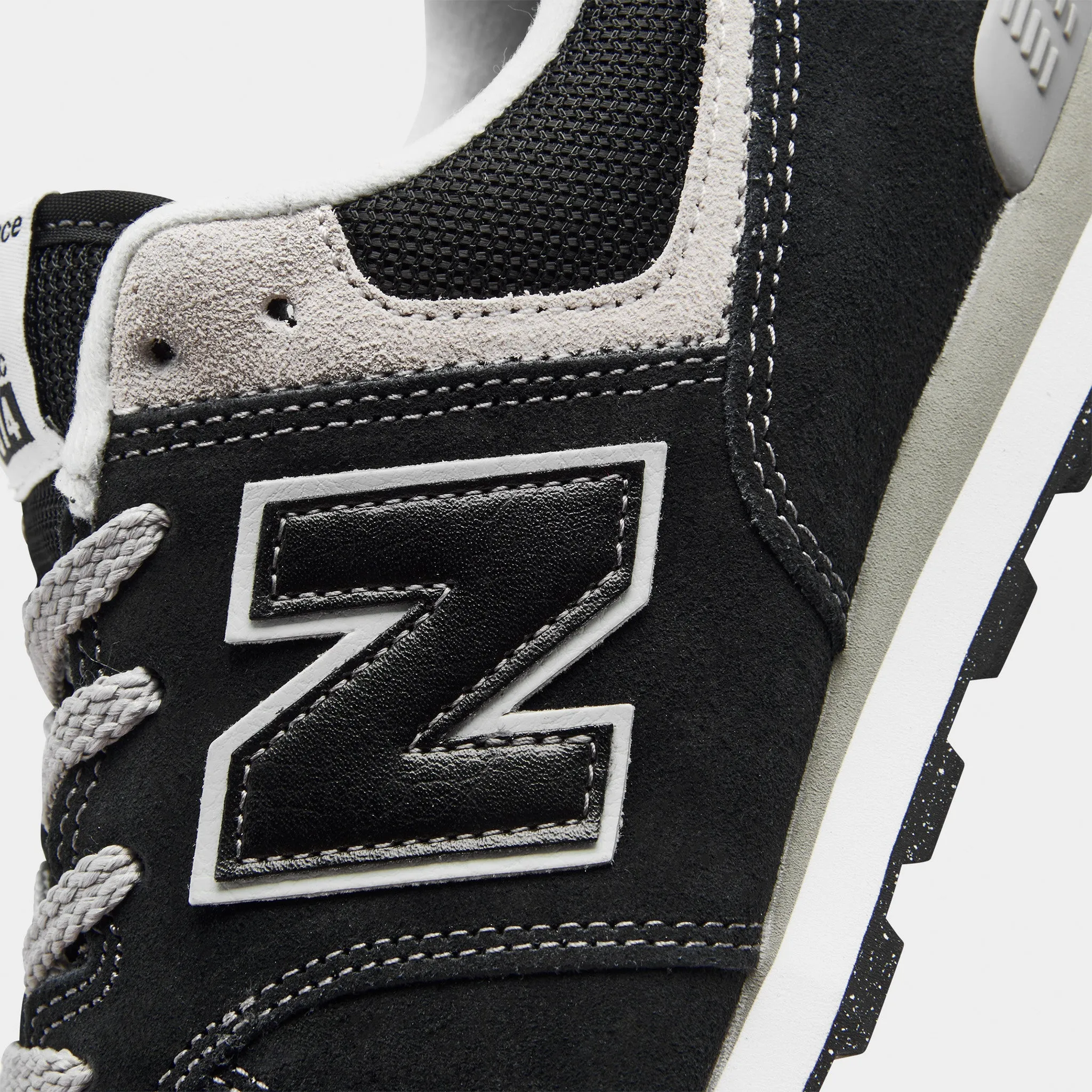 New Balance GC574EVB Black / White New Balance 442 V2 Pro Wide