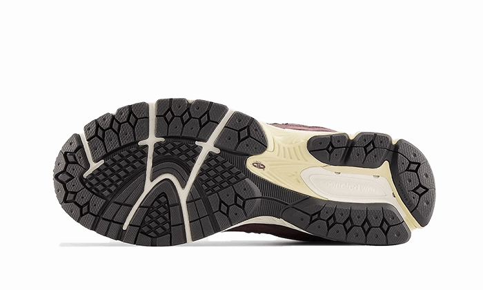 New Balance 2002R Truffle New Balance Fuelcell Energy Arc