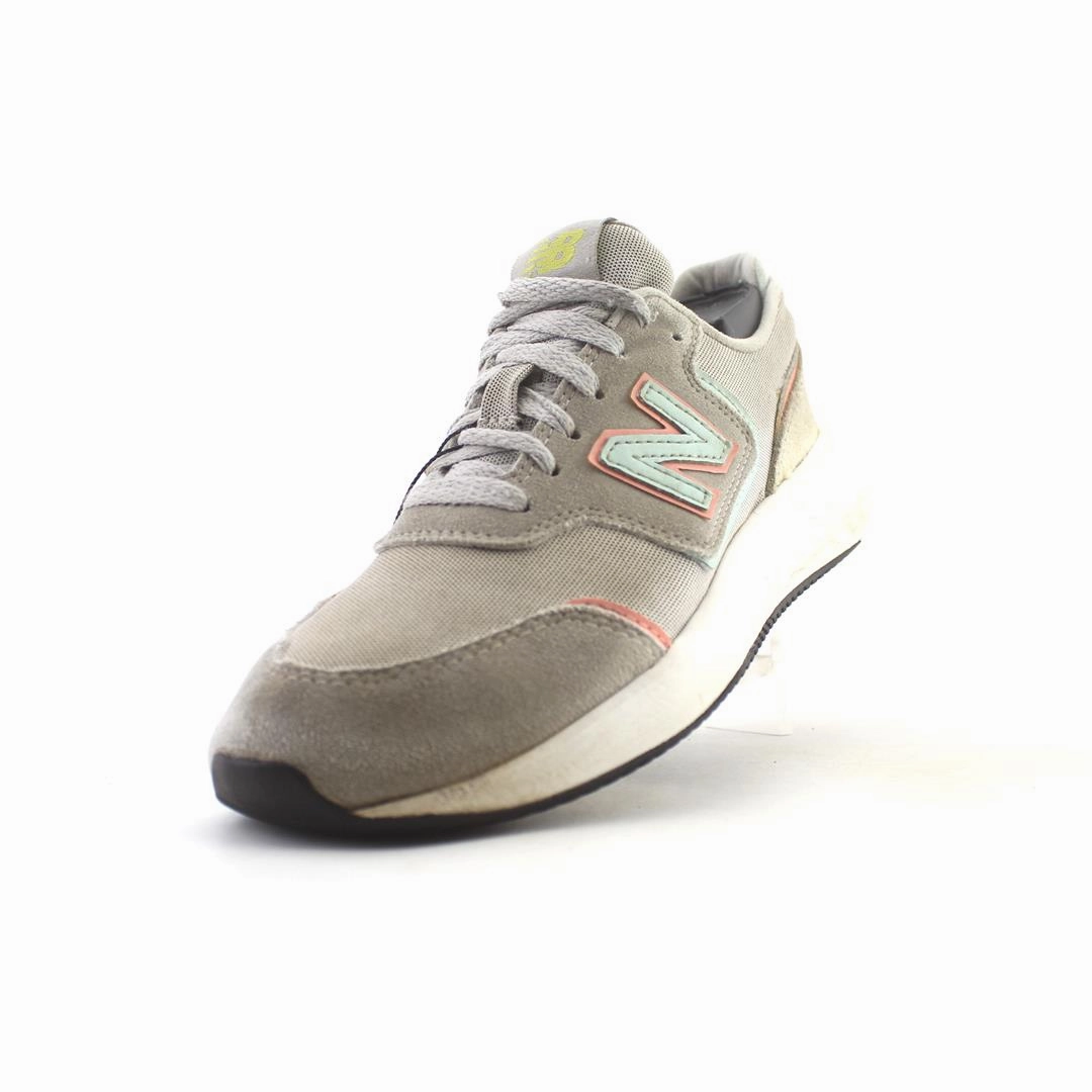 NEW BALANCE FRESH FOAM X70 V1 New Balance Women's 327 White