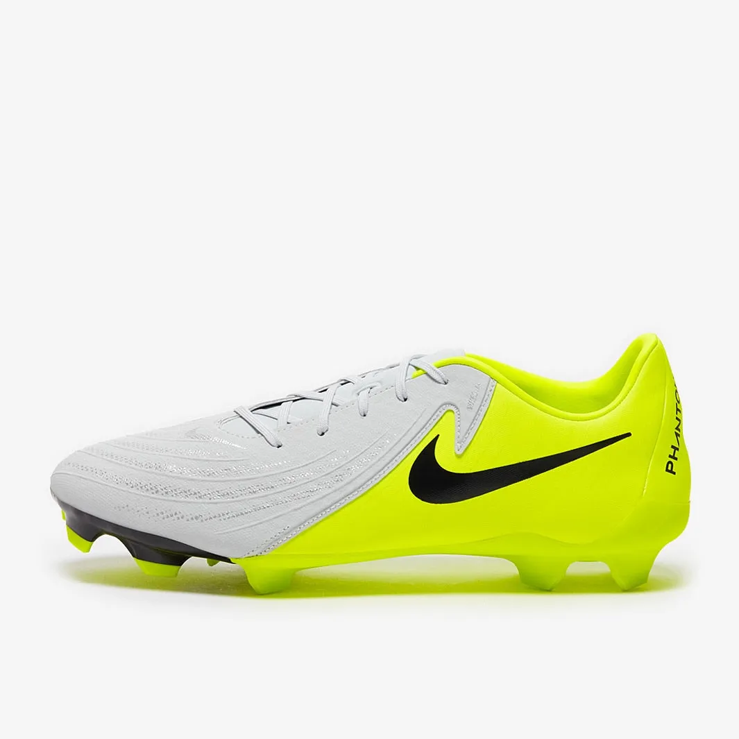 Soccer Cleat Bottom Types Nike Phantom GX II Academy FG/MG
